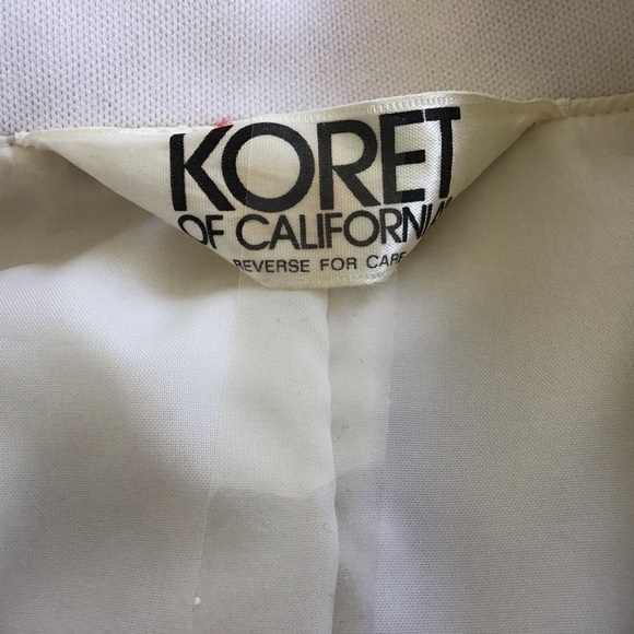 Vintage Koret of California White Stretch blazer with gold trim buttons size 12. - Picture 6 of 7